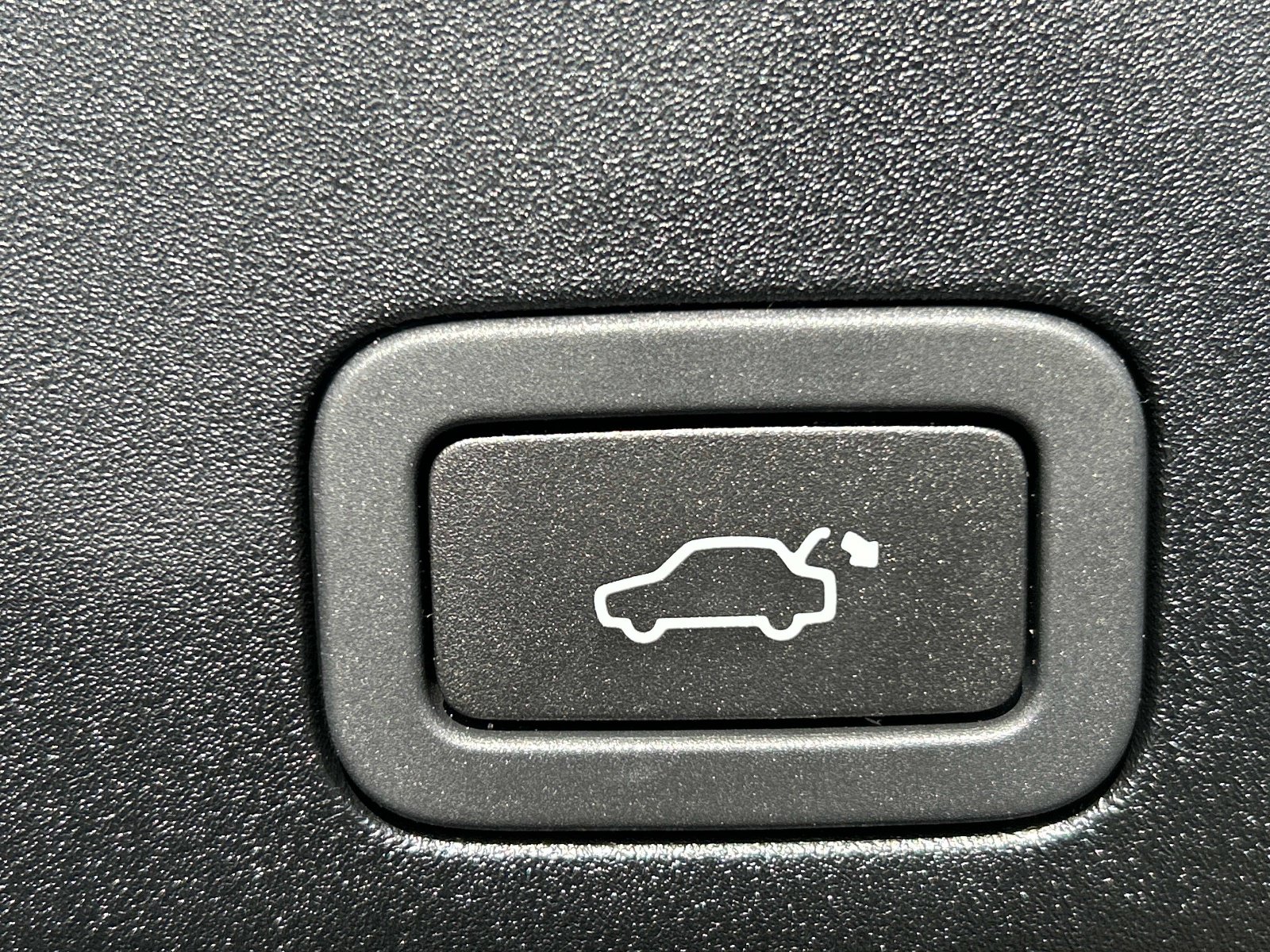 Used 2012 Jaguar XJ RWD image 15