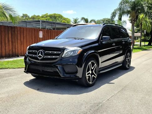 Used 2017 Mercedes-Benz GLS 550 4MATIC image 3