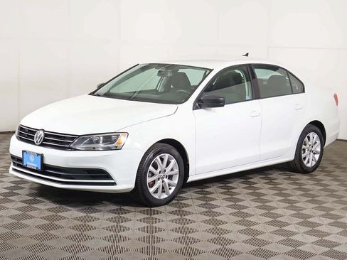 Used 2015 Volkswagen Jetta SE FWD image 5