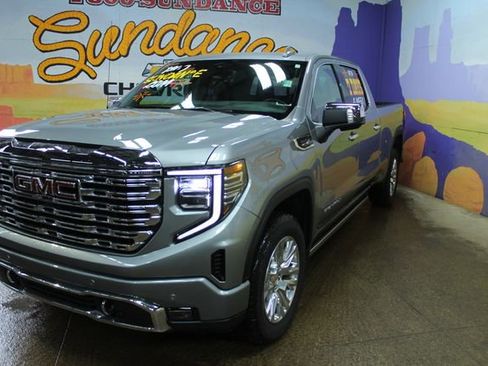 Certified 2025 GMC Sierra 1500 Denali image 4