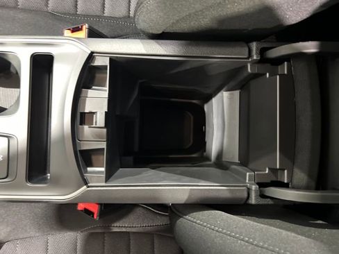 Used 2024 Ford Edge SE image 48