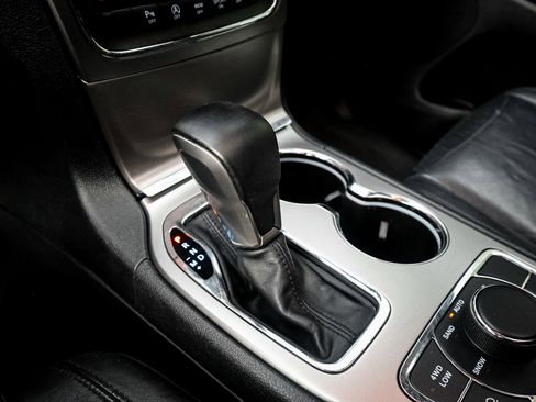 Used 2018 Jeep Grand Cherokee Limited AWD/4WD image 26