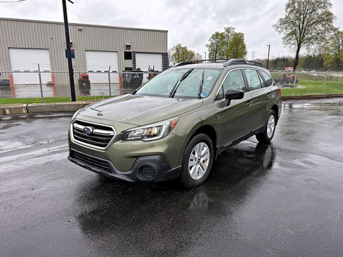 Used 2018 Subaru Outback 2.5i AWD/4WD image 5