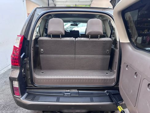 Used 2010 Lexus GX 460 Premium AWD/4WD image 24