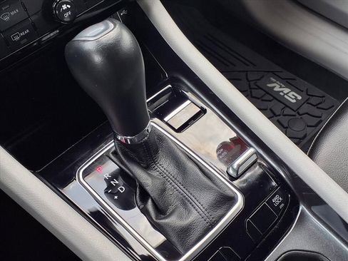 Used 2023 Jeep Compass Latitude image 29