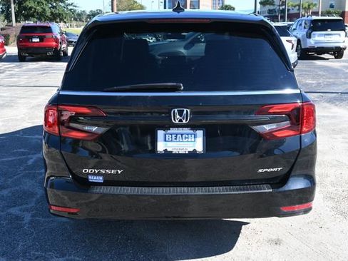 Used 2023 Honda Odyssey Sport image 4