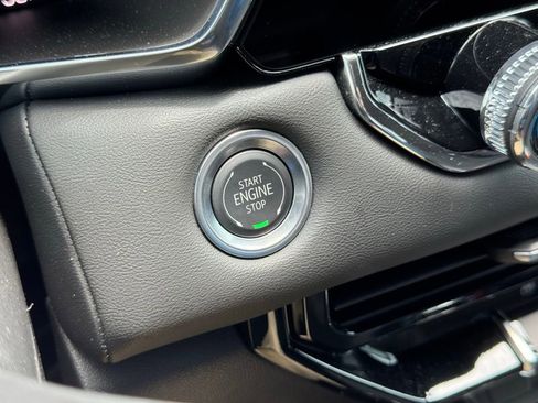 New 2025 GMC Canyon Elevation w/ Convenience Package image 25