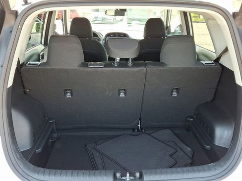 Used 2025 Kia Soul LX FWD image 28