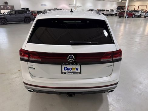 New 2026 Volkswagen Atlas Peak Edition AWD/4WD image 8