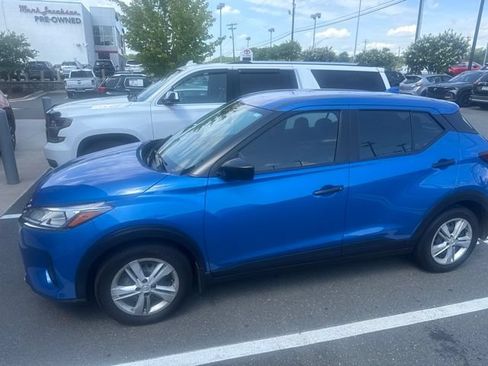 Used 2024 Nissan Kicks S FWD image 3