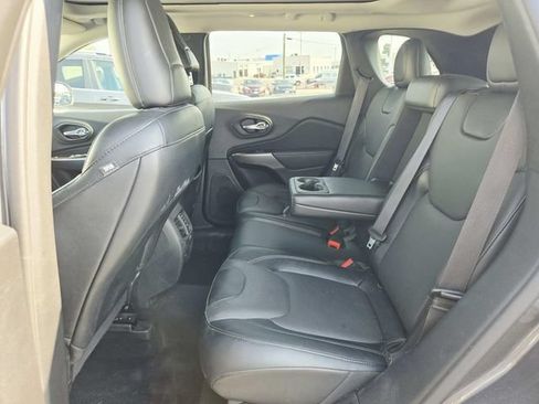 Used 2022 Jeep Cherokee Limited w/ Elite Package AWD/4WD image 10