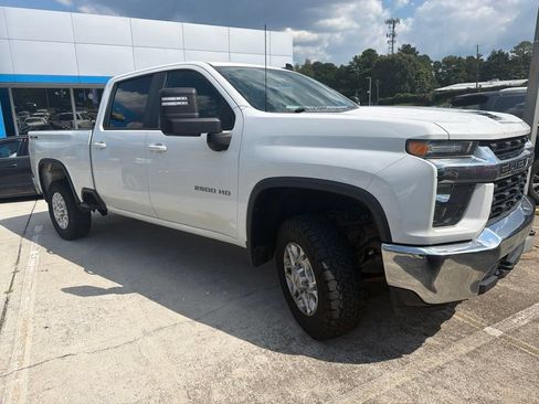 Used 2021 Chevrolet Silverado 2500 LT w/ Fleet Comfort Package AWD/4WD image 2