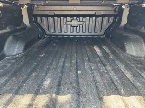 Used 2024 Chevrolet Colorado LT w/ LT Convenience Package III AWD/4WD image 32