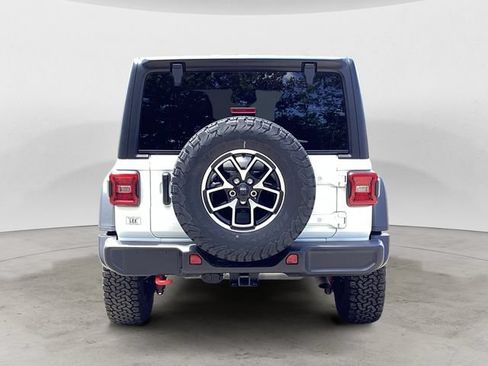 Certified 2025 Jeep Wrangler Unlimited Rubicon AWD/4WD image 4