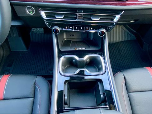 New 2026 Chevrolet Traverse RS w/ LPO, Floor Liner Package image 48