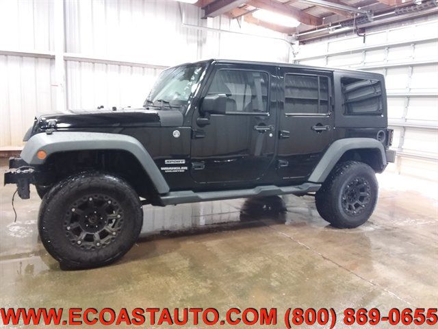 Used 2013 Jeep Wrangler Unlimited Sport w/ Connectivity Group AWD/4WD image 4