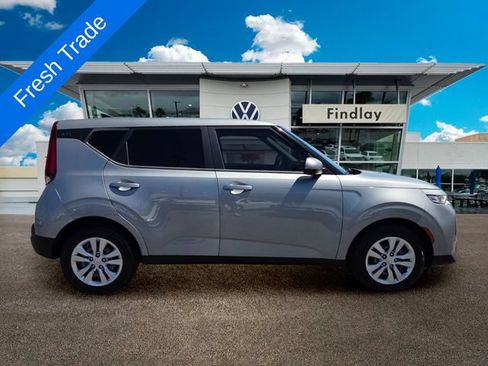Used 2022 Kia Soul LX FWD image 7