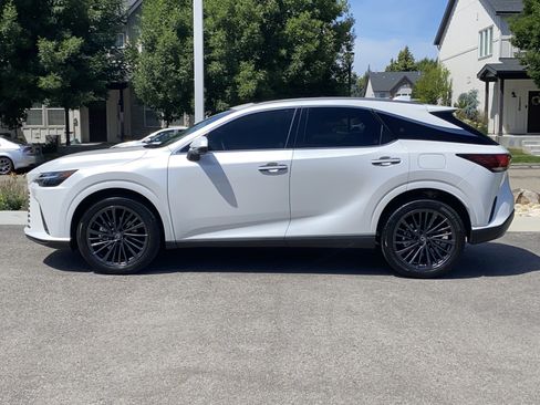 Used 2026 Lexus RX 450h AWD w/ Convenience Package image 3