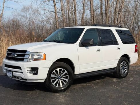 Used 2017 Ford Expedition XLT AWD/4WD image 40