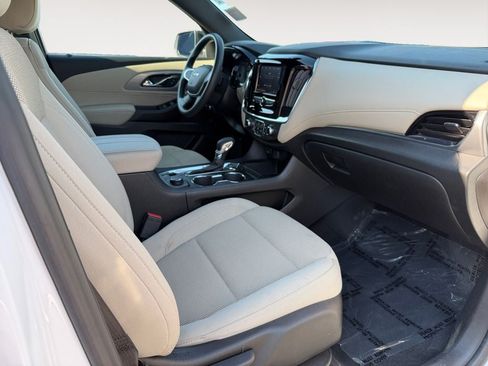 Used 2022 Chevrolet Traverse LS AWD/4WD image 26