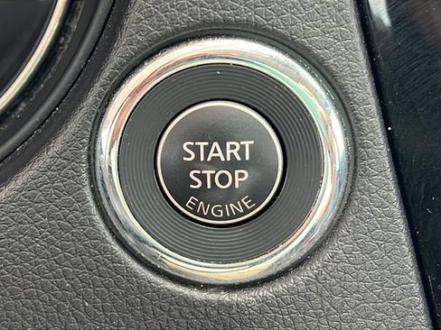 Used 2021 Nissan Rogue Sport SL w/ Premium Package FWD image 25