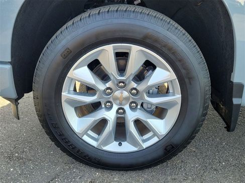 Used 2025 Chevrolet Silverado 1500 Custom image 31