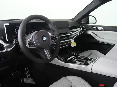 Certified 2026 BMW X5 xDrive40i w/ M Sport Package AWD/4WD image 12