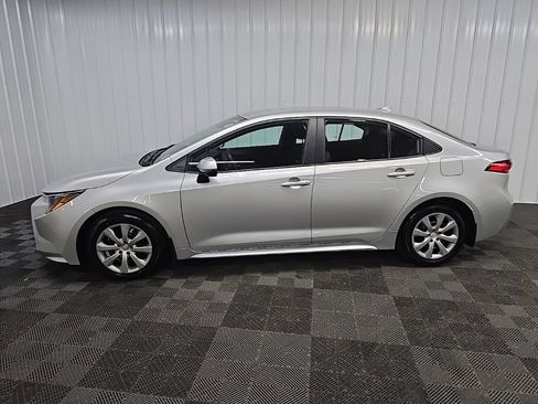 Used 2023 Toyota Corolla LE FWD image 5