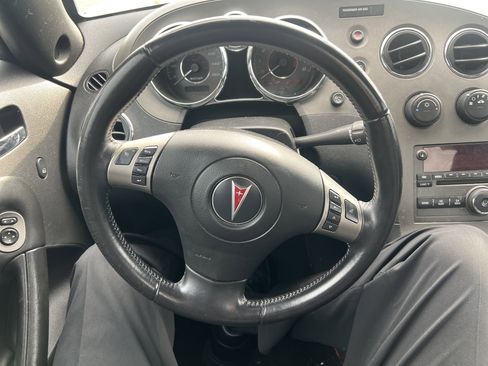 Used 2008 Pontiac Solstice GXP w/ Premium Package image 18