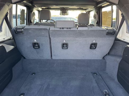 Certified 2025 Jeep Wrangler Unlimited Sahara w/ Safety Group AWD/4WD image 14