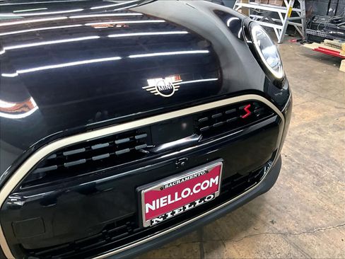 Used 2025 MINI Cooper S FWD image 33