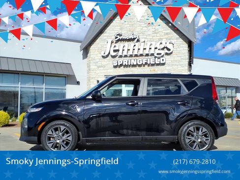 Used 2021 Kia Soul S image 1