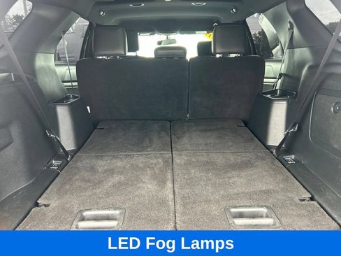 Used 2019 Ford Explorer XLT w/ Equipment Group 202A AWD/4WD image 23