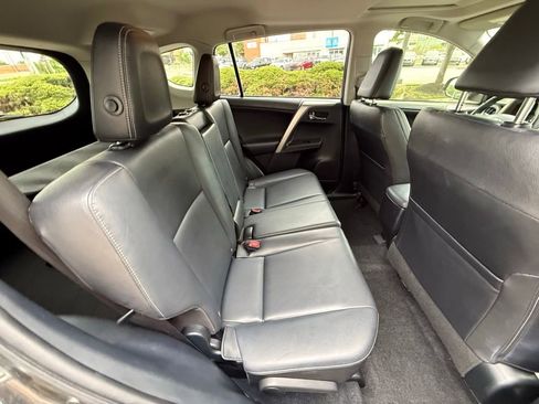 Used 2015 Toyota RAV4 Limited AWD/4WD image 33