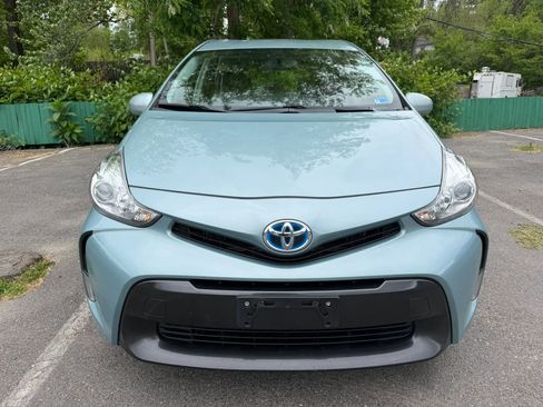 Used 2015 Toyota Prius V Three FWD image 2