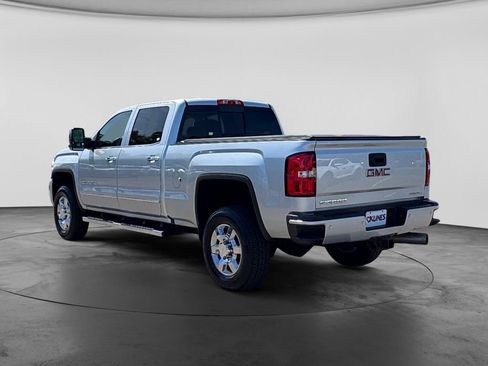 Used 2018 GMC Sierra 3500 Denali w/ Duramax Plus Package AWD/4WD image 8