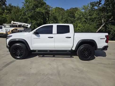 Used 2023 Chevrolet Colorado Trail Boss w/ Technology Package AWD/4WD image 5
