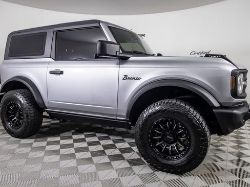 Used 2021 Ford Bronco 2-Door AWD/4WD image 2