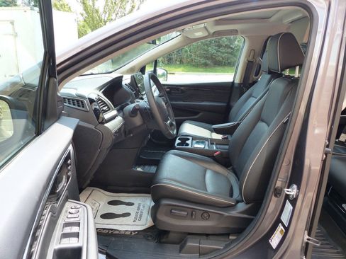 Used 2025 Honda Odyssey Touring image 28