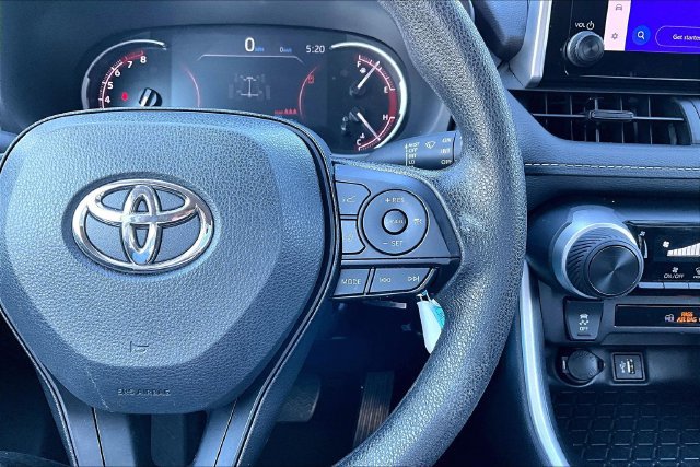 Used 2025 Toyota RAV4 LE AWD/4WD image 12
