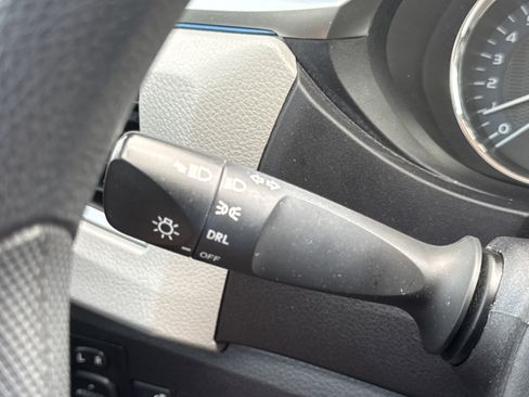 Used 2016 Toyota Corolla LE image 16