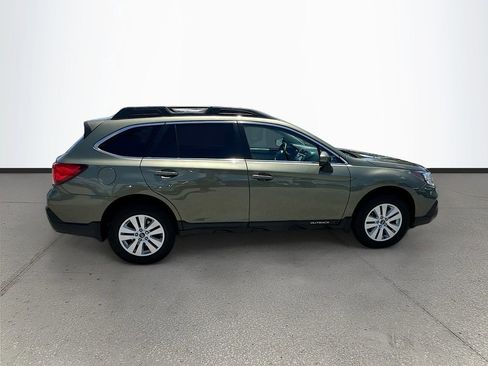 Used 2018 Subaru Outback 2.5i Premium AWD/4WD image 8