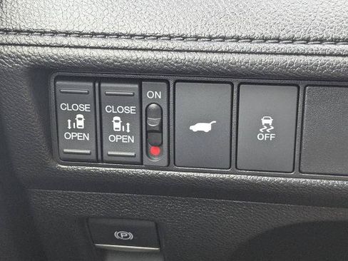 Used 2025 Honda Odyssey Sport-L image 27