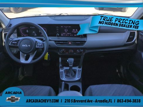 Used 2024 Kia Seltos LX AWD/4WD image 14