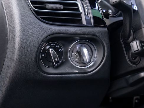 Certified 2022 Porsche Macan S w/ Premium Package Plus image 20