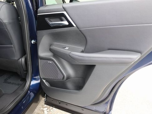 Used 2025 Mitsubishi Outlander SE image 30