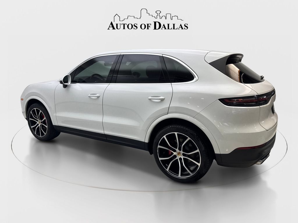 Used 2022 Porsche Cayenne w/ Premium Package AWD/4WD image 10