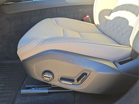 New 2026 Volvo XC60 B5 Plus w/ Protection Package Premier image 24