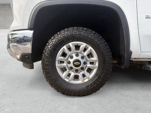 Certified 2024 Chevrolet Silverado 2500 LT AWD/4WD image 22