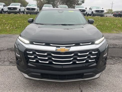 Used 2025 Chevrolet Equinox LT w/ Safety and Technology Package AWD/4WD image 10
